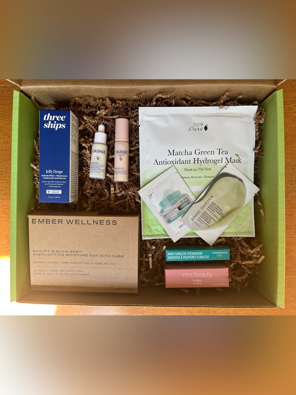 🐰 Green Beauty Bundle. Various Products. Please See Description (worth $238)
